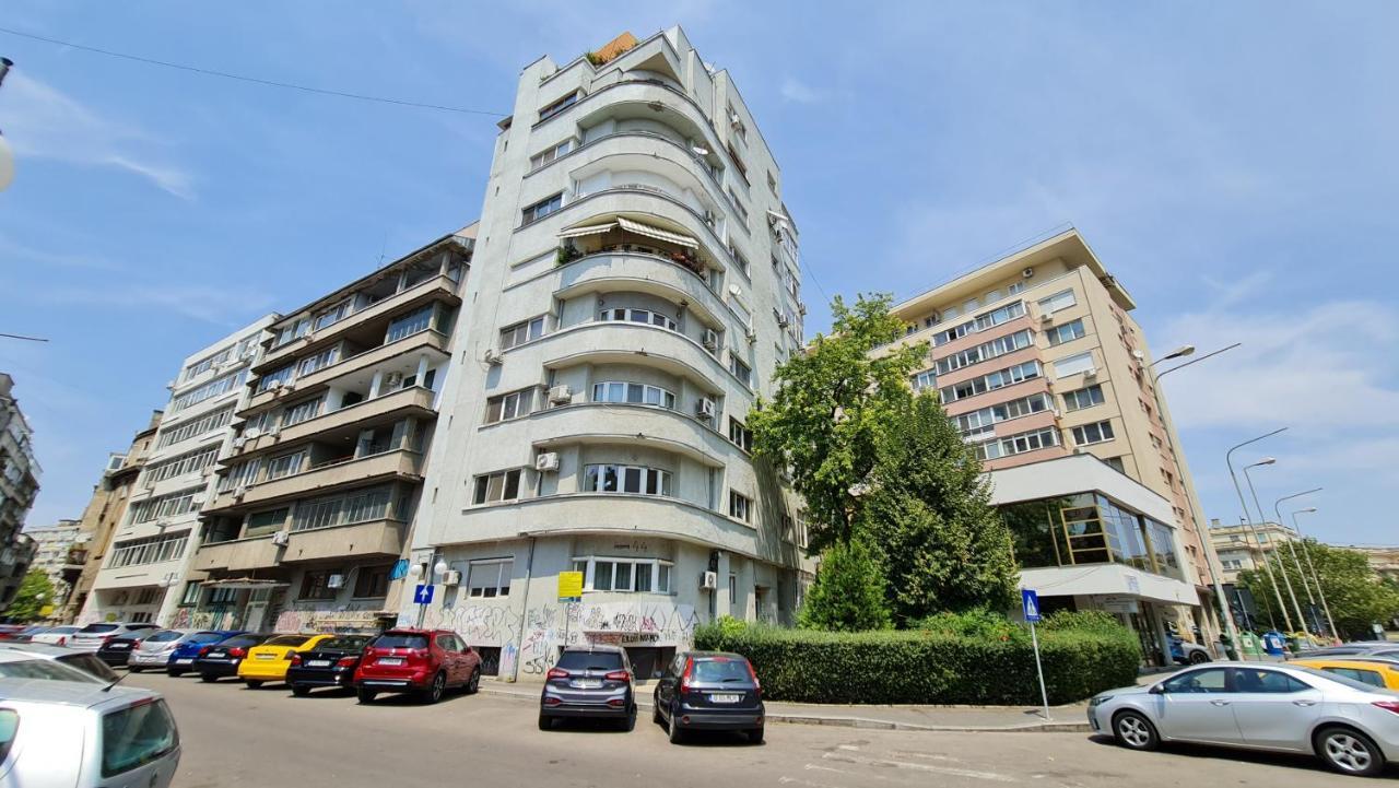 19 * Bucureşti